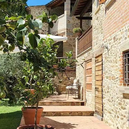 Luxury Tuscan Farm Stay, 1 Bedroom With A Pool Anghiari