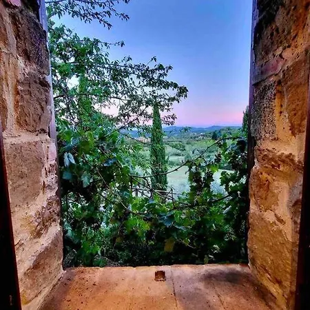 Luxury Tuscan Farm Stay, 1 Bedroom With A Pool Apartment