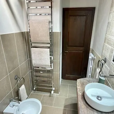 Luxury Tuscan Farm Stay, 1 Bedroom With A Pool * Anghiari