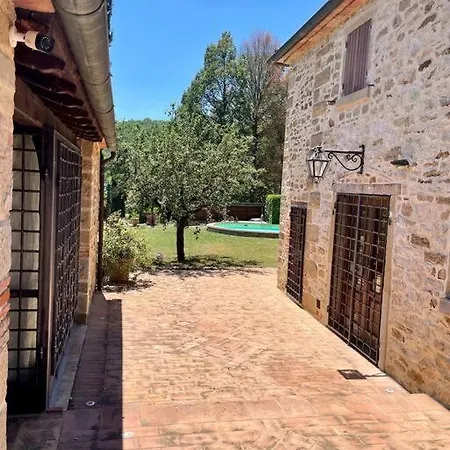 Luxury Tuscan Farm Stay, 1 Bedroom With A Pool * Anghiari